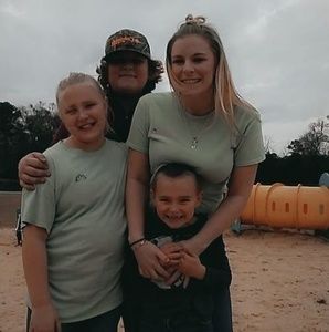 Meet your Posher, Andrea